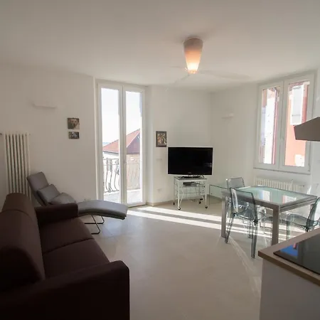 Nuovo Con Posto Auto Apartment *