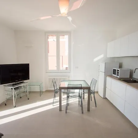 Nuovo Con Posto Auto Apartment *